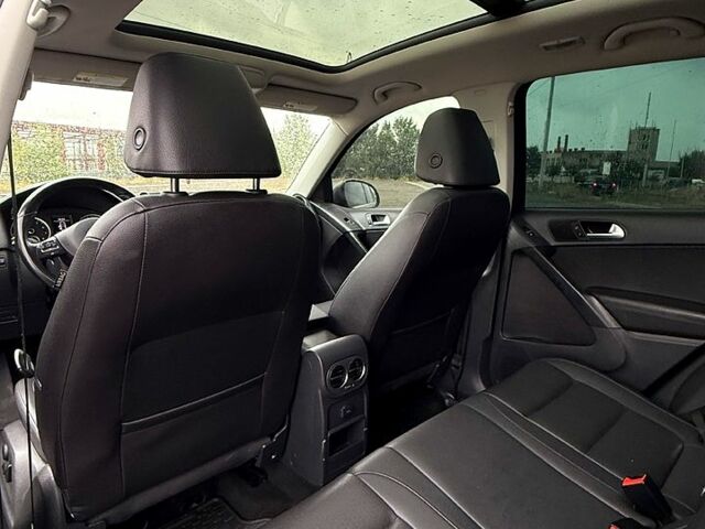 Серый Фольксваген Тигуан, объемом двигателя 2 л и пробегом 188 тыс. км за 13500 $, фото 8 на Automoto.ua