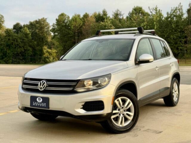 Сірий Фольксваген Тігуан, об'ємом двигуна 2 л та пробігом 70 тис. км за 3000 $, фото 2 на Automoto.ua