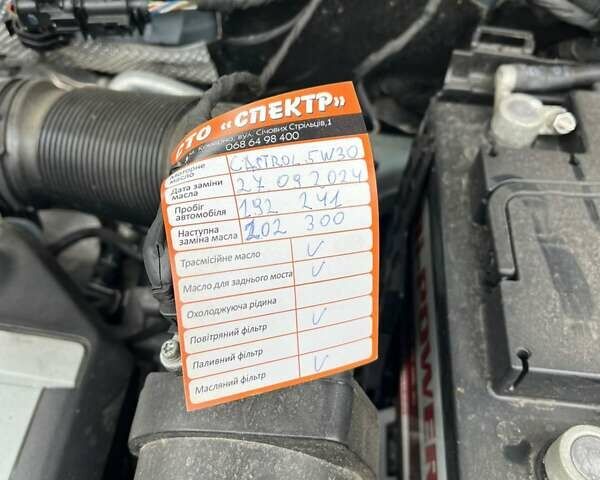 Сірий Фольксваген Тігуан, об'ємом двигуна 2 л та пробігом 204 тис. км за 13200 $, фото 12 на Automoto.ua