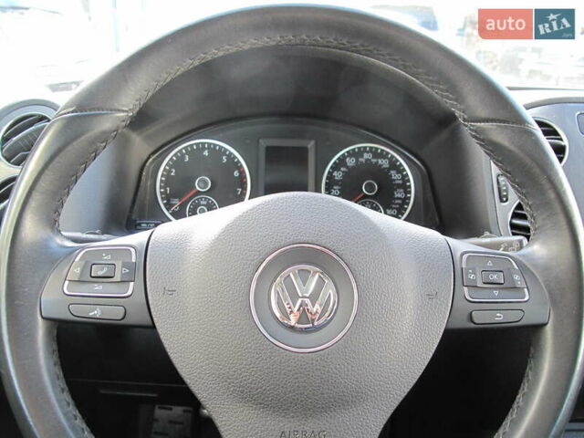 Серый Фольксваген Тигуан, объемом двигателя 2 л и пробегом 186 тыс. км за 14900 $, фото 71 на Automoto.ua