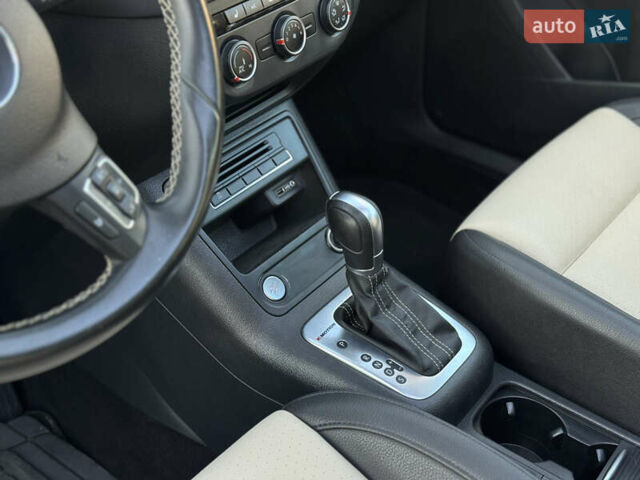 Серый Фольксваген Тигуан, объемом двигателя 2 л и пробегом 199 тыс. км за 12200 $, фото 13 на Automoto.ua