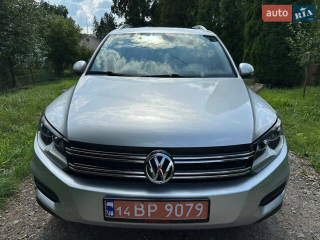 Серый Фольксваген Тигуан, объемом двигателя 2 л и пробегом 128 тыс. км за 15000 $, фото 4 на Automoto.ua