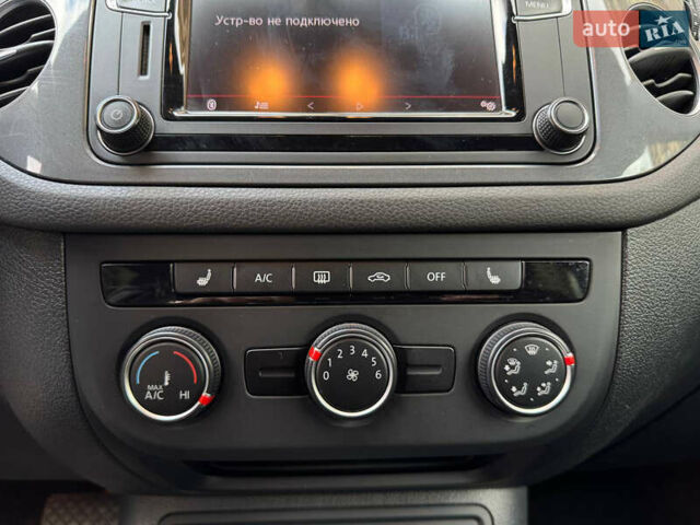 Серый Фольксваген Тигуан, объемом двигателя 1.97 л и пробегом 124 тыс. км за 17200 $, фото 22 на Automoto.ua