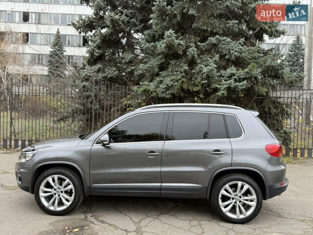 Серый Фольксваген Тигуан, объемом двигателя 2 л и пробегом 163 тыс. км за 15700 $, фото 15 на Automoto.ua