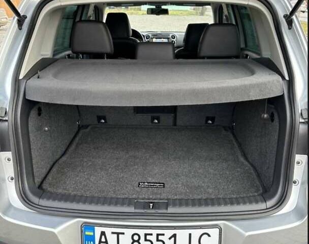 Серый Фольксваген Тигуан, объемом двигателя 1.98 л и пробегом 143 тыс. км за 11500 $, фото 5 на Automoto.ua