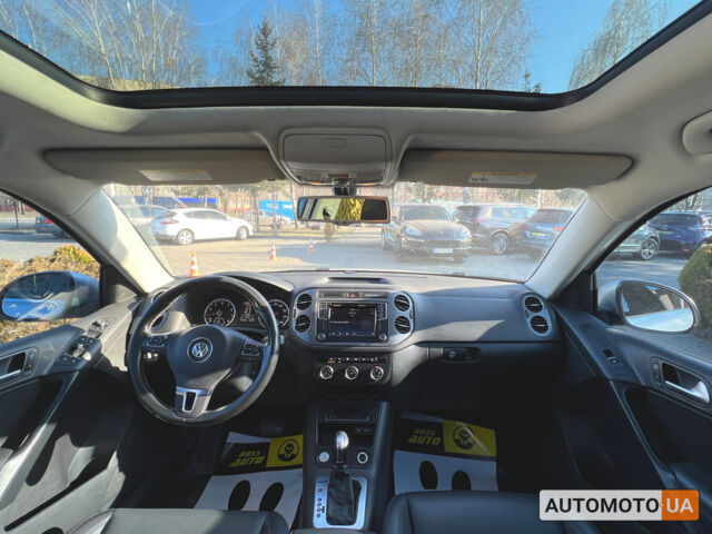 Сірий Фольксваген Тігуан, об'ємом двигуна 2 л та пробігом 137 тис. км за 16700 $, фото 12 на Automoto.ua