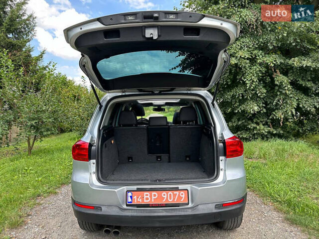 Серый Фольксваген Тигуан, объемом двигателя 2 л и пробегом 128 тыс. км за 15000 $, фото 8 на Automoto.ua