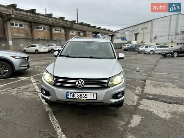 Серый Фольксваген Тигуан, объемом двигателя 1.98 л и пробегом 117 тыс. км за 14500 $, фото 1 на Automoto.ua