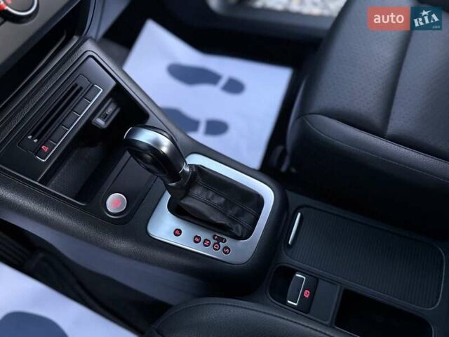 Серый Фольксваген Тигуан, объемом двигателя 2 л и пробегом 135 тыс. км за 11950 $, фото 56 на Automoto.ua