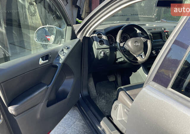 Сірий Фольксваген Тігуан, об'ємом двигуна 1.98 л та пробігом 148 тис. км за 13000 $, фото 23 на Automoto.ua