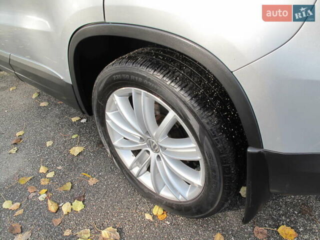 Серый Фольксваген Тигуан, объемом двигателя 2 л и пробегом 186 тыс. км за 14900 $, фото 16 на Automoto.ua