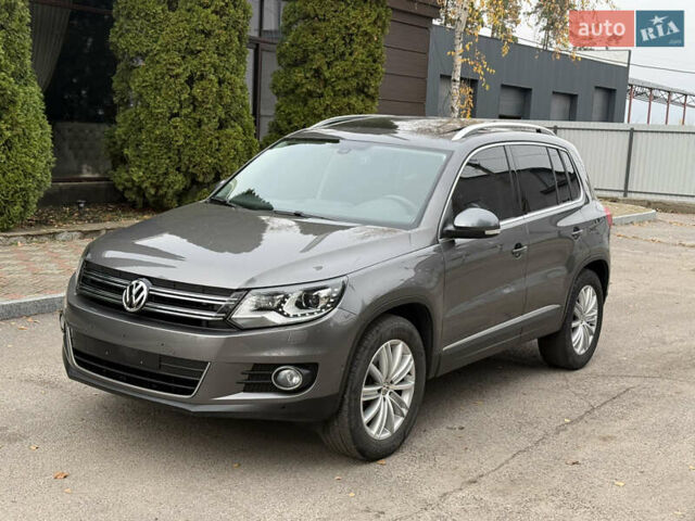 Сірий Фольксваген Тігуан, об'ємом двигуна 1.99 л та пробігом 51 тис. км за 17500 $, фото 19 на Automoto.ua