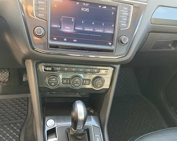 Сірий Фольксваген Тігуан, об'ємом двигуна 1.98 л та пробігом 298 тис. км за 23800 $, фото 36 на Automoto.ua