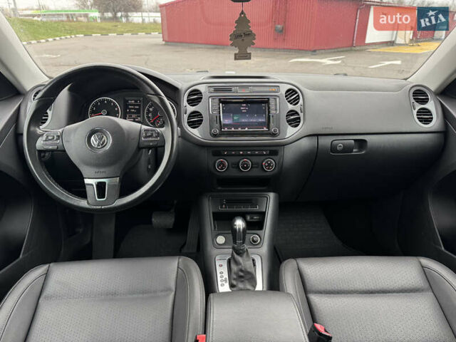 Серый Фольксваген Тигуан, объемом двигателя 2 л и пробегом 106 тыс. км за 15300 $, фото 21 на Automoto.ua