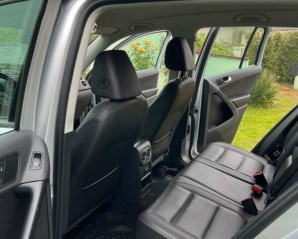 Сірий Фольксваген Тігуан, об'ємом двигуна 2 л та пробігом 204 тис. км за 13200 $, фото 5 на Automoto.ua