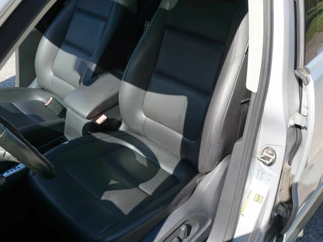 Сірий Фольксваген Тігуан, об'ємом двигуна 2 л та пробігом 77 тис. км за 7000 $, фото 11 на Automoto.ua