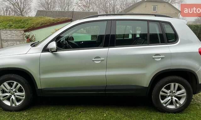 Сірий Фольксваген Тігуан, об'ємом двигуна 2 л та пробігом 204 тис. км за 13200 $, фото 14 на Automoto.ua