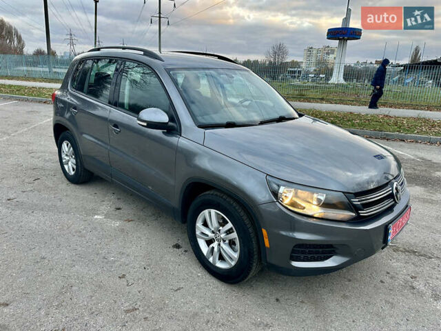 Сірий Фольксваген Тігуан, об'ємом двигуна 2 л та пробігом 150 тис. км за 12300 $, фото 6 на Automoto.ua