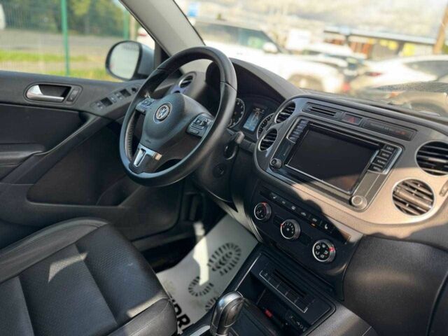 Серый Фольксваген Тигуан, объемом двигателя 2 л и пробегом 185 тыс. км за 8900 $, фото 4 на Automoto.ua