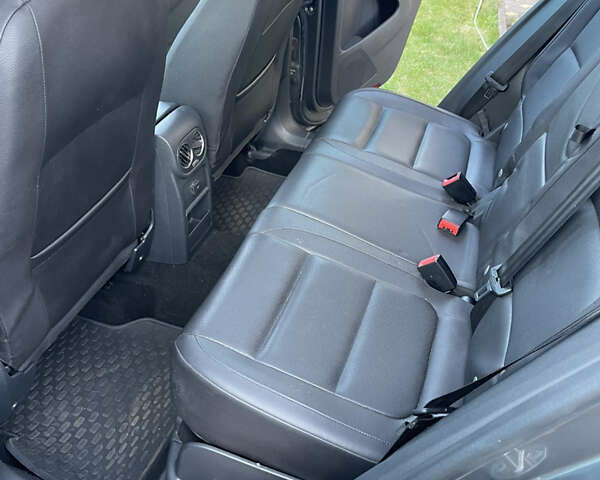 Сірий Фольксваген Тігуан, об'ємом двигуна 2 л та пробігом 205 тис. км за 10800 $, фото 16 на Automoto.ua