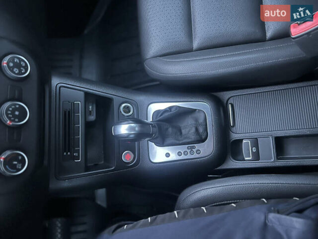 Серый Фольксваген Тигуан, объемом двигателя 2 л и пробегом 220 тыс. км за 12350 $, фото 16 на Automoto.ua