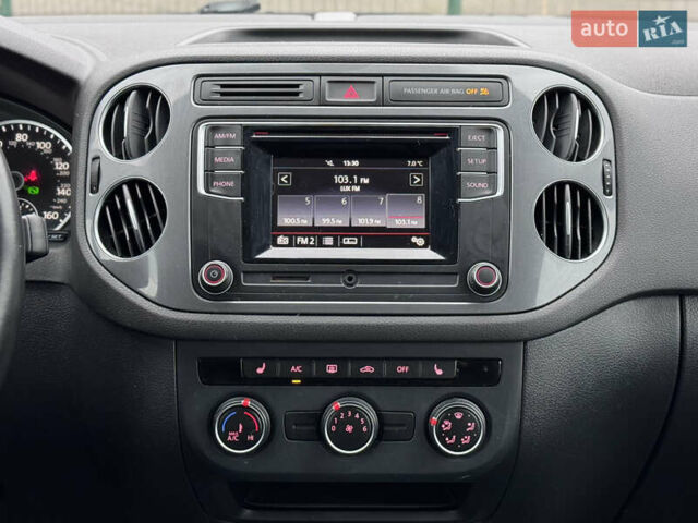 Серый Фольксваген Тигуан, объемом двигателя 2 л и пробегом 169 тыс. км за 12300 $, фото 25 на Automoto.ua