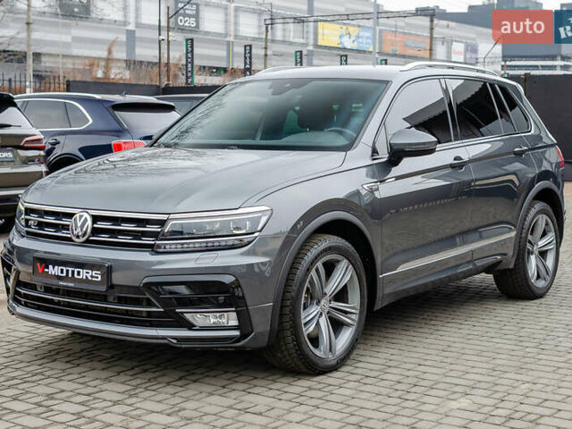 Серый Фольксваген Тигуан, объемом двигателя 1.98 л и пробегом 124 тыс. км за 25700 $, фото 3 на Automoto.ua