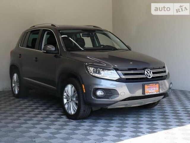 Серый Фольксваген Тигуан, объемом двигателя 2 л и пробегом 129 тыс. км за 3000 $, фото 3 на Automoto.ua