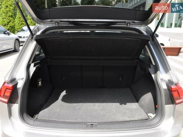 Сірий Фольксваген Тігуан, об'ємом двигуна 1.98 л та пробігом 174 тис. км за 20300 $, фото 6 на Automoto.ua