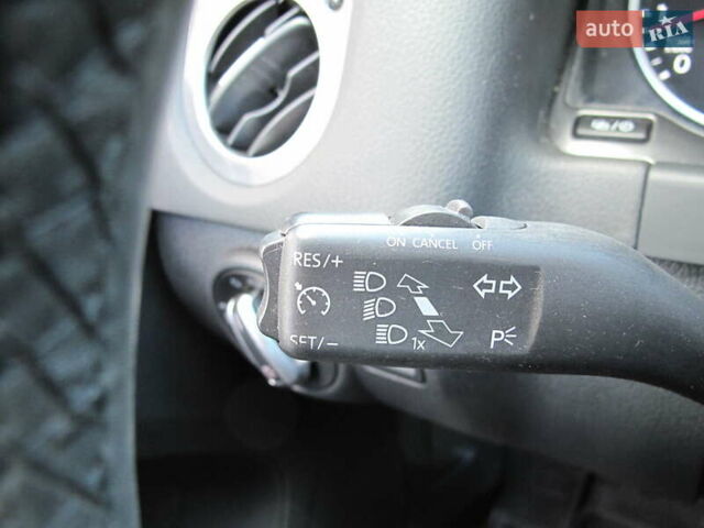 Серый Фольксваген Тигуан, объемом двигателя 2 л и пробегом 186 тыс. км за 14900 $, фото 76 на Automoto.ua