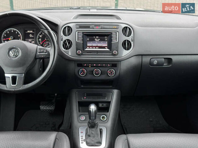 Серый Фольксваген Тигуан, объемом двигателя 2 л и пробегом 169 тыс. км за 12300 $, фото 22 на Automoto.ua
