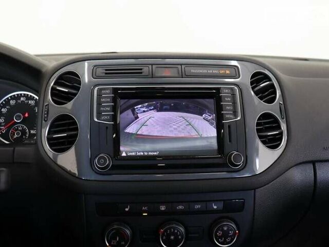 Серый Фольксваген Тигуан, объемом двигателя 2 л и пробегом 129 тыс. км за 3000 $, фото 17 на Automoto.ua