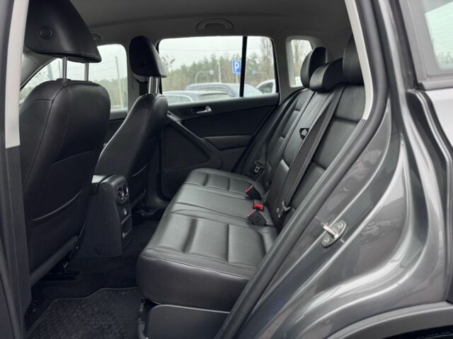 Серый Фольксваген Тигуан, объемом двигателя 2 л и пробегом 169 тыс. км за 12300 $, фото 22 на Automoto.ua