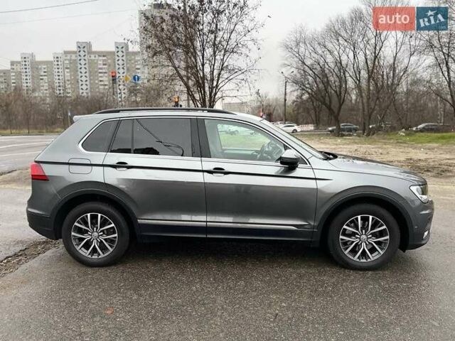 Серый Фольксваген Тигуан, объемом двигателя 1.98 л и пробегом 170 тыс. км за 18999 $, фото 4 на Automoto.ua