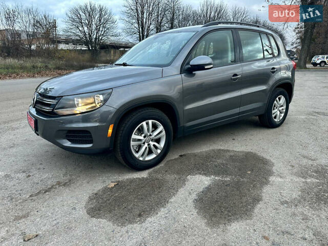 Сірий Фольксваген Тігуан, об'ємом двигуна 2 л та пробігом 150 тис. км за 12300 $, фото 3 на Automoto.ua