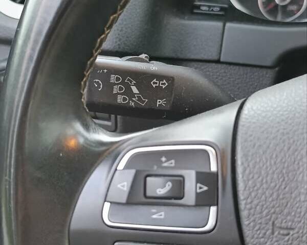 Сірий Фольксваген Тігуан, об'ємом двигуна 2 л та пробігом 205 тис. км за 12200 $, фото 30 на Automoto.ua