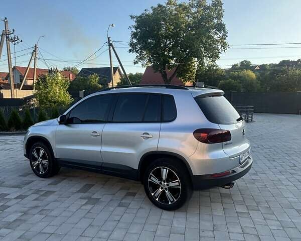 Серый Фольксваген Тигуан, объемом двигателя 1.98 л и пробегом 210 тыс. км за 12900 $, фото 11 на Automoto.ua