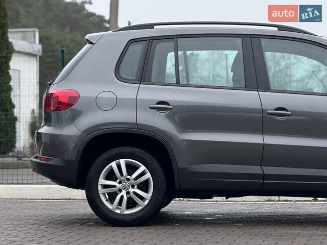 Серый Фольксваген Тигуан, объемом двигателя 2 л и пробегом 169 тыс. км за 12300 $, фото 8 на Automoto.ua
