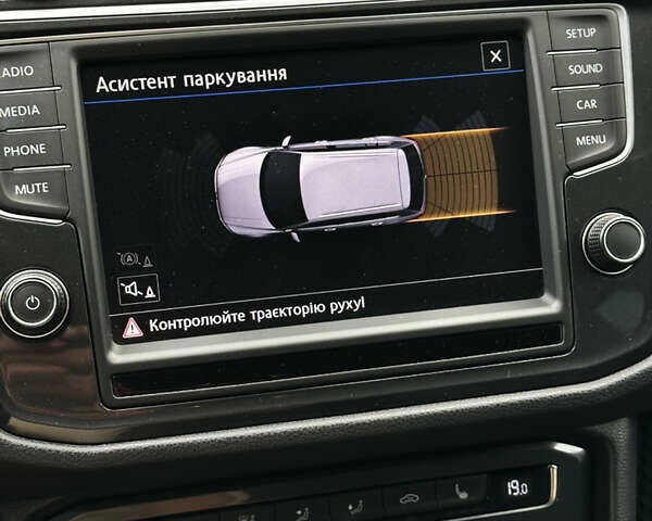 Сірий Фольксваген Тігуан, об'ємом двигуна 1.97 л та пробігом 181 тис. км за 22300 $, фото 11 на Automoto.ua