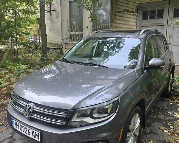 Серый Фольксваген Тигуан, объемом двигателя 1.98 л и пробегом 153 тыс. км за 14300 $, фото 3 на Automoto.ua
