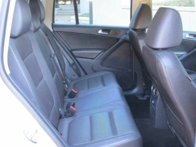 Серый Фольксваген Тигуан, объемом двигателя 2 л и пробегом 70 тыс. км за 4100 $, фото 8 на Automoto.ua