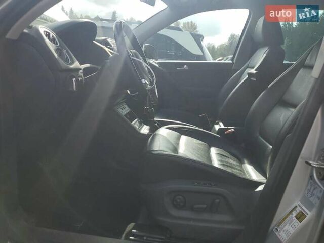 Серый Фольксваген Тигуан, объемом двигателя 1.98 л и пробегом 109 тыс. км за 2100 $, фото 6 на Automoto.ua