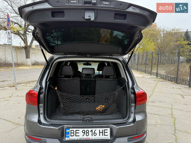 Серый Фольксваген Тигуан, объемом двигателя 2 л и пробегом 163 тыс. км за 15700 $, фото 54 на Automoto.ua