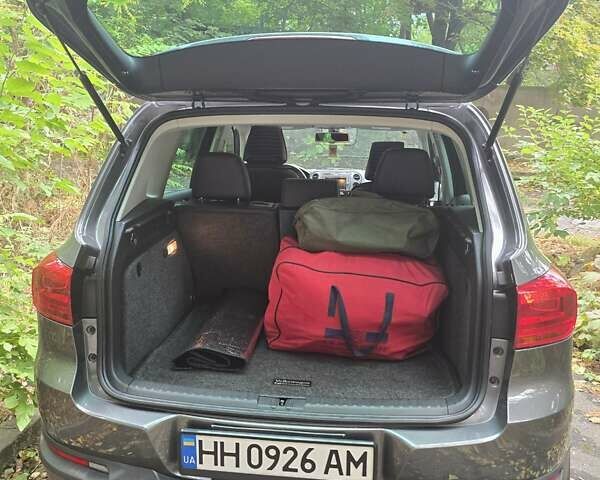 Серый Фольксваген Тигуан, объемом двигателя 1.98 л и пробегом 153 тыс. км за 14300 $, фото 16 на Automoto.ua