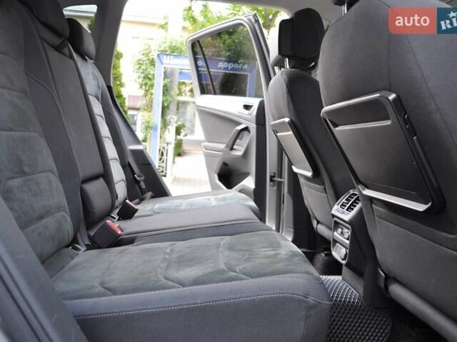 Сірий Фольксваген Тігуан, об'ємом двигуна 1.98 л та пробігом 174 тис. км за 20300 $, фото 17 на Automoto.ua