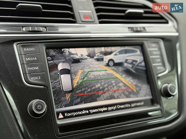 Сірий Фольксваген Тігуан, об'ємом двигуна 1.97 л та пробігом 149 тис. км за 24000 $, фото 26 на Automoto.ua