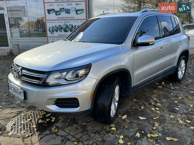 Серый Фольксваген Тигуан, объемом двигателя 1.98 л и пробегом 115 тыс. км за 12999 $, фото 3 на Automoto.ua