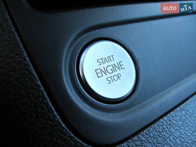 Серый Фольксваген Тигуан, объемом двигателя 2 л и пробегом 186 тыс. км за 14900 $, фото 86 на Automoto.ua