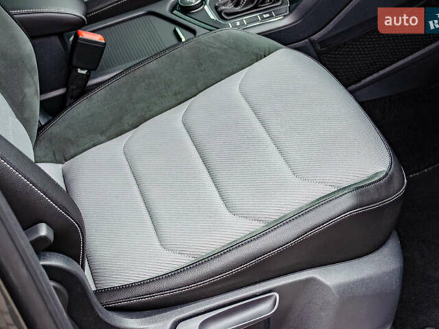 Серый Фольксваген Тигуан, объемом двигателя 1.98 л и пробегом 124 тыс. км за 25700 $, фото 36 на Automoto.ua