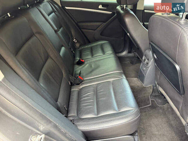 Серый Фольксваген Тигуан, объемом двигателя 1.97 л и пробегом 124 тыс. км за 17200 $, фото 26 на Automoto.ua